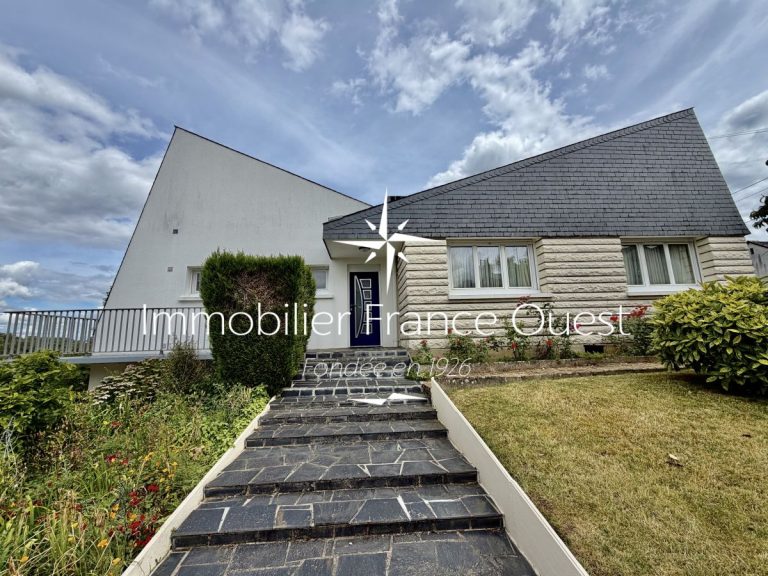 Maison contemporaine avec terrasse et vue exceptionnelle Sablé sur Sarthe (72)